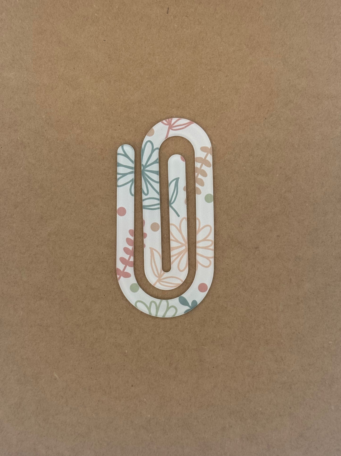 Oversize Paperclip
